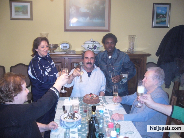 THEY R SO NICE TO ME - click for next photo