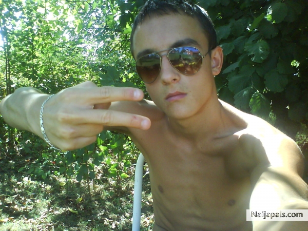  - click for next photo