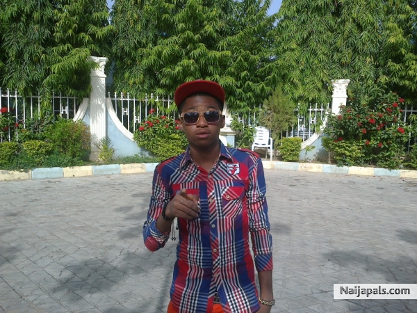 am a gud genus - click for next photo
