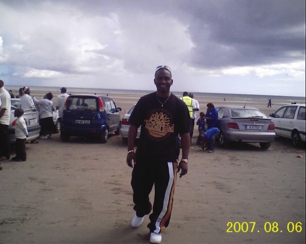  - click for next photo
