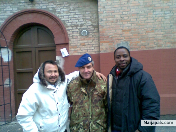  - click for next photo