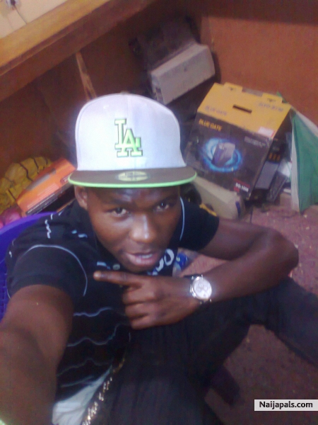  - click for next photo