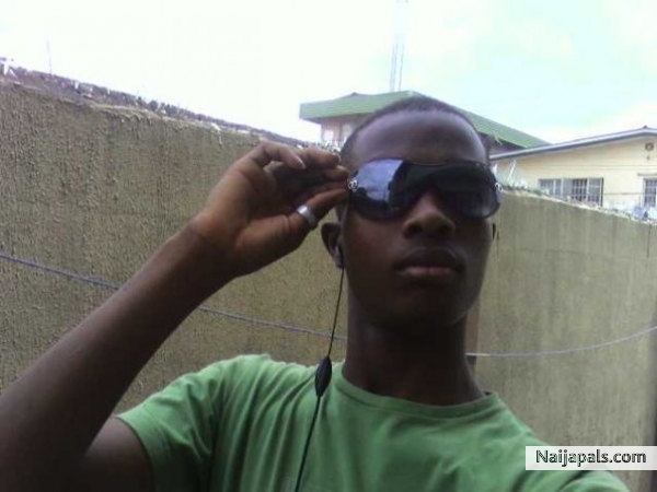 2 BE FINE BOY NO BE EAZY THING - click for next photo