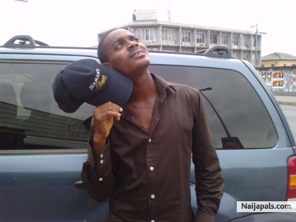 what do u think this guy is doing ?? - click for next photo