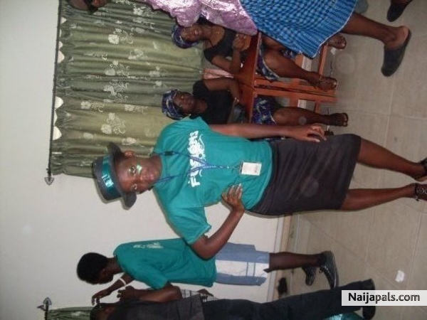 omo ko fe gba mooooo - click for next photo