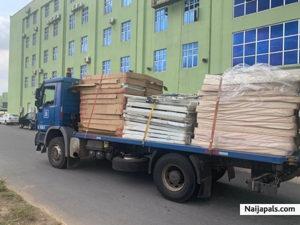 Leave the premises of Caritas. Nigeria - click for next photo
