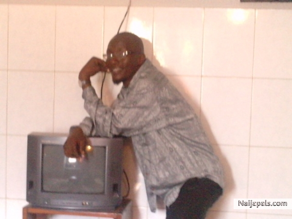 Aregbe - click for next photo