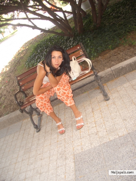  - click for next photo