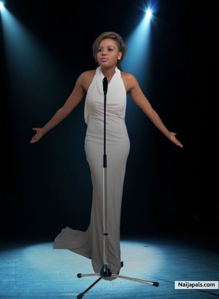 i love performing - click for next photo