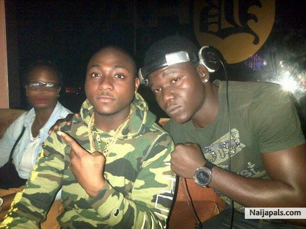 chillin wit davido - click for next photo