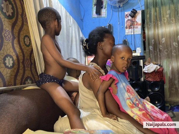 the family place i stayed in Lagos Nigeria before i could find off to Benin City. - click for next photo