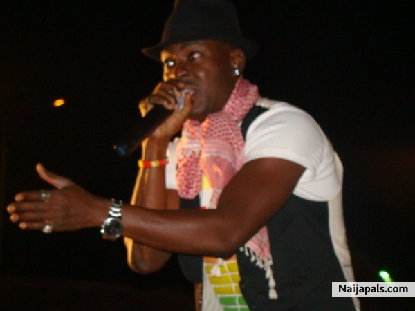 Baba Dee on stage at an Event in Victoria Island - click for next photo