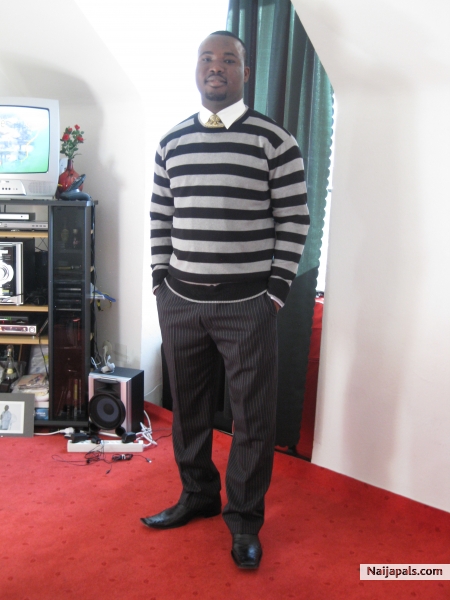  - click for next photo