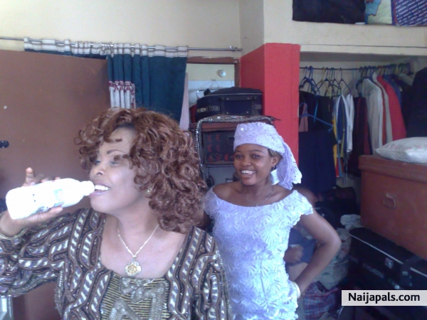 Ma Mom & her lil sis Joy - click for next photo