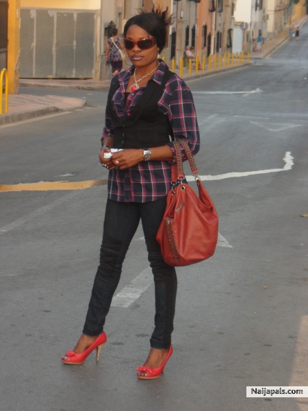  - click for next photo