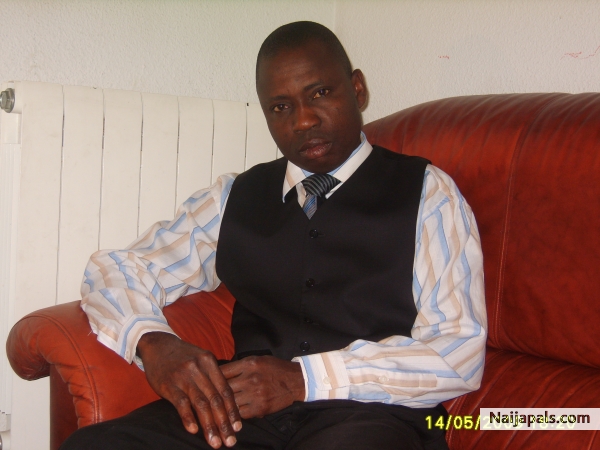  - click for next photo