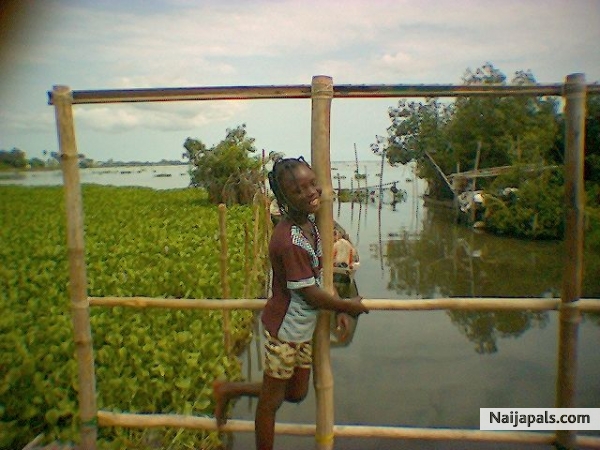  - click for next photo