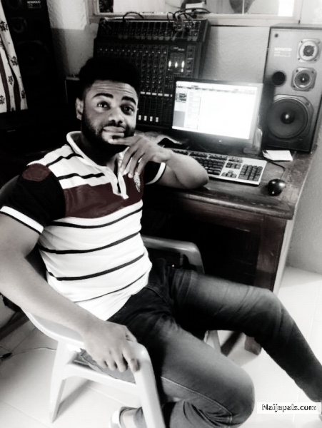 stan actur ALL ABOUT MUSIC - click for next photo