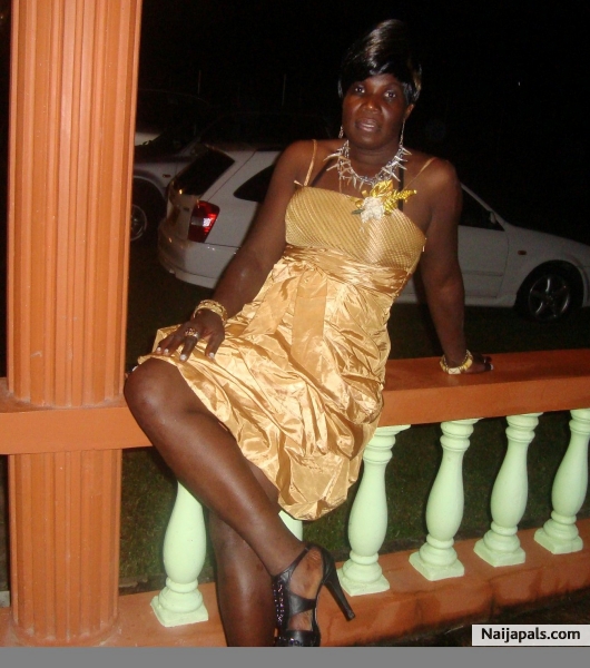 the gorgeous Nue - click for next photo