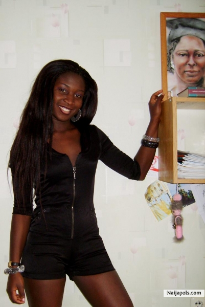 mua - click for next photo