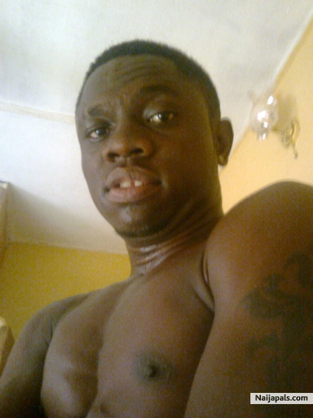 I fink am qute..lol - click for next photo
