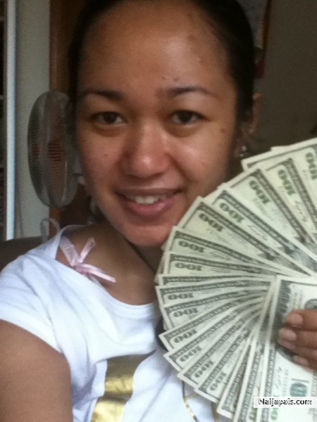 DOLLAR JOANNA SIGER - click for next photo