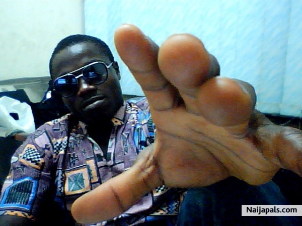 adajoe 3 - click for next photo