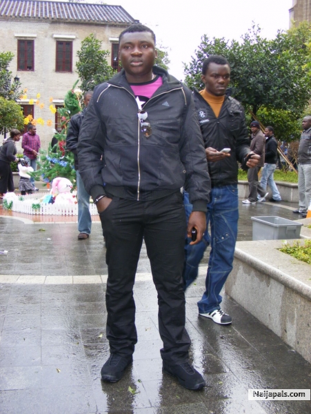  - click for next photo
