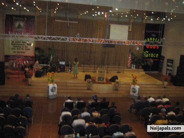 jaf nd solo on stage at realm of glory intl church - click for next photo
