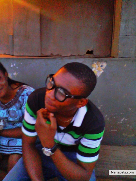 Adedewe temitope Abass,popularly know as backupmyte,street picture - click for next photo