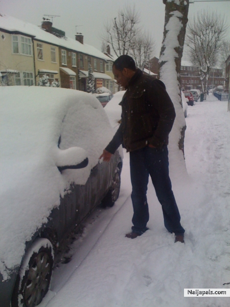 ENJOYING THE SNOW - click for next photo