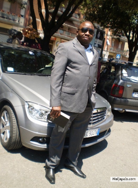  - click for next photo