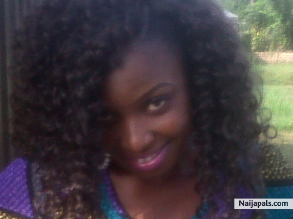 Looking @ d brighter side of life,kip smiling swithrt - click for next photo
