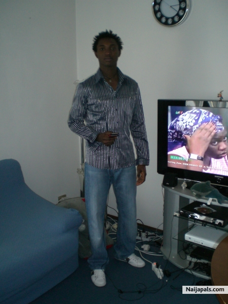  - click for next photo