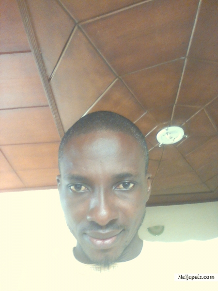 Pastor Ola. - click for next photo