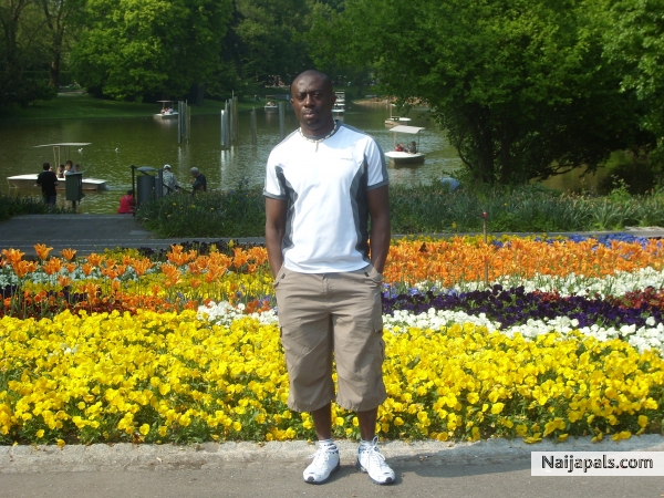 me - click for next photo