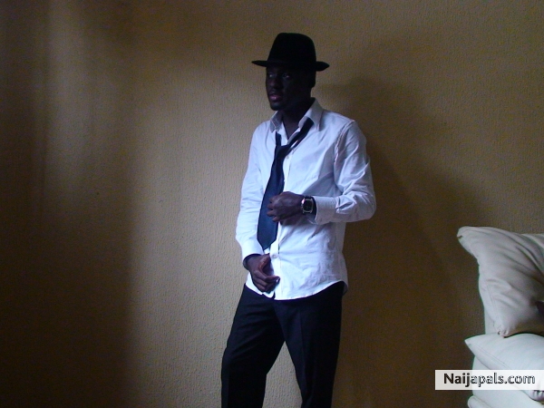  - click for next photo