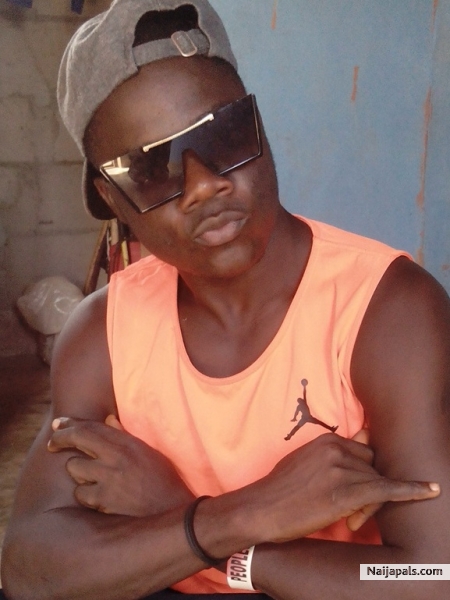 HELLO GUYZ IS DENIS DJYAOUNDE A.K.A GOOD EVENING ALL AM TRYING TO DROP NEW TRACK HOT LIFE FIRE - click for next photo