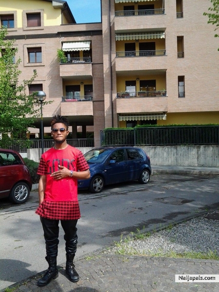  - click for next photo