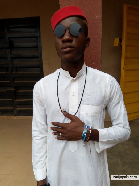 SagacityBoy - click for next photo