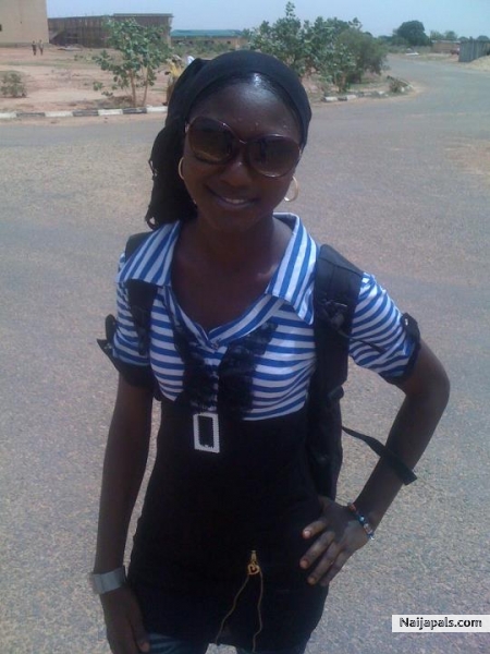 EMI NONI - click for next photo