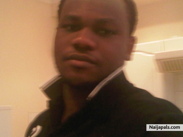 Dguy in D kitchen!!! looool - click for next photo