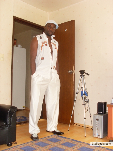  - click for next photo