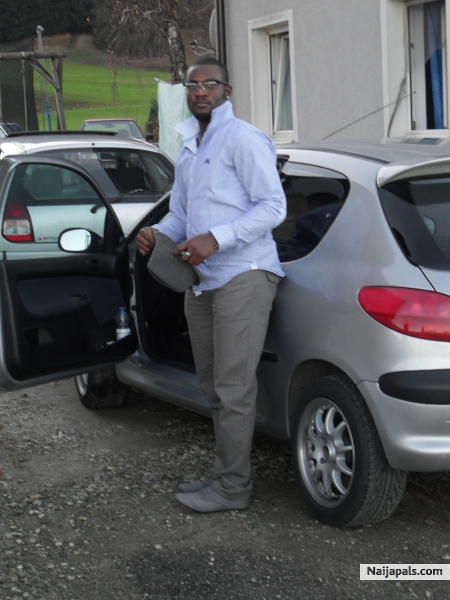  - click for next photo