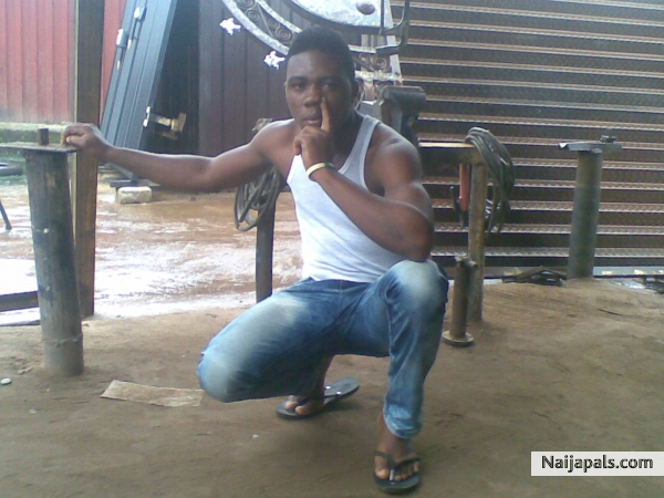 - click for next photo