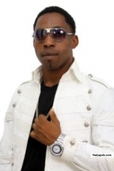 R&b SUPER STAR - click for next photo