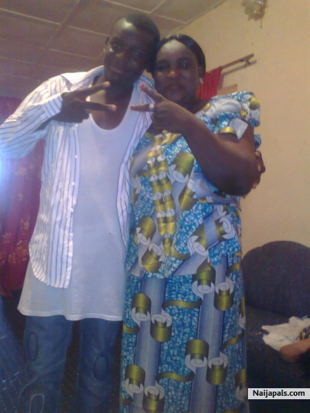 Mumcy and pikin - click for next photo