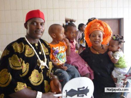 Iyke and family - click for next photo