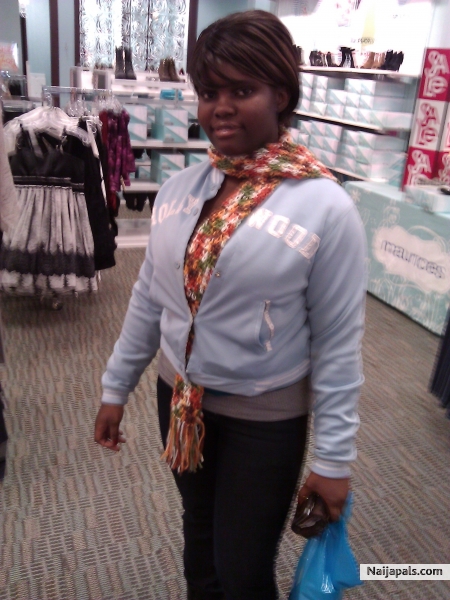 doin some shopping - click for next photo