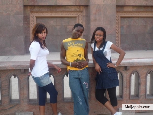 nothin is like meetin new friendzzz... - click for next photo